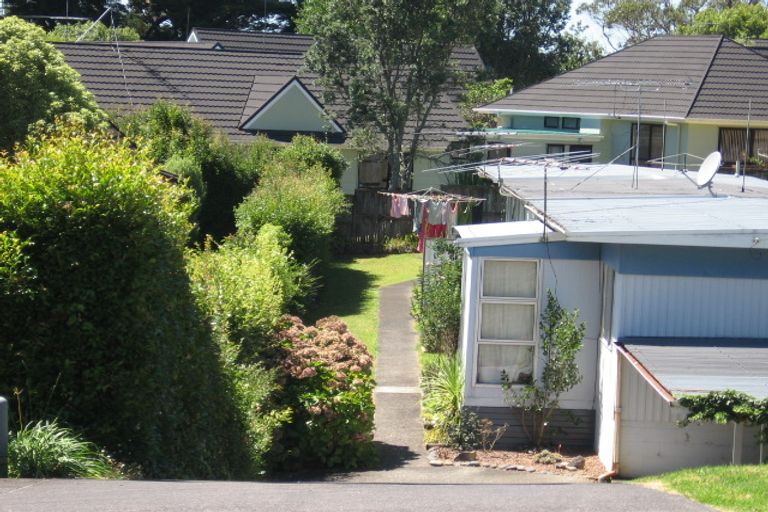 Photo of property in 1/11 Aorangi Place, Birkenhead, Auckland, 0626