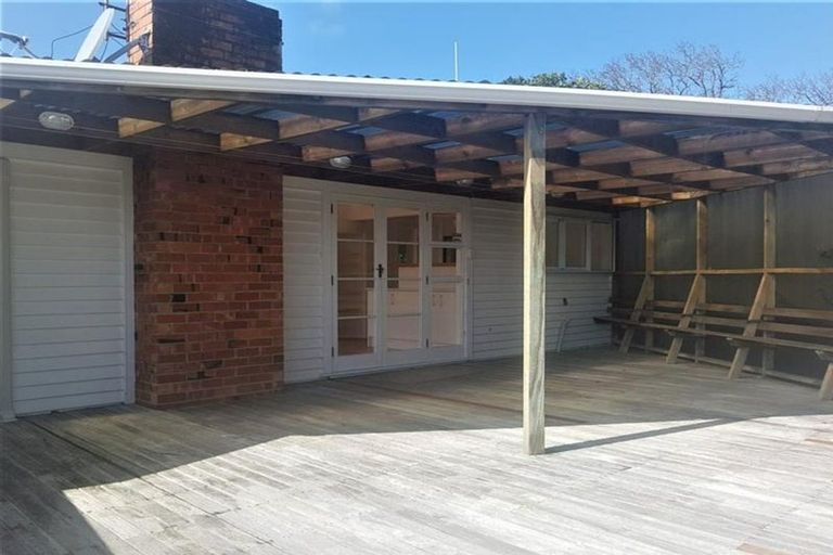 Photo of property in 292 Hurstmere Road, Takapuna, Auckland, 0622