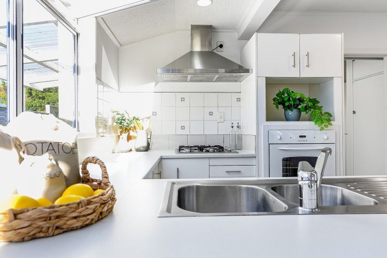 Photo of property in 12 Saint Pauls Road, Chartwell, Hamilton, 3210