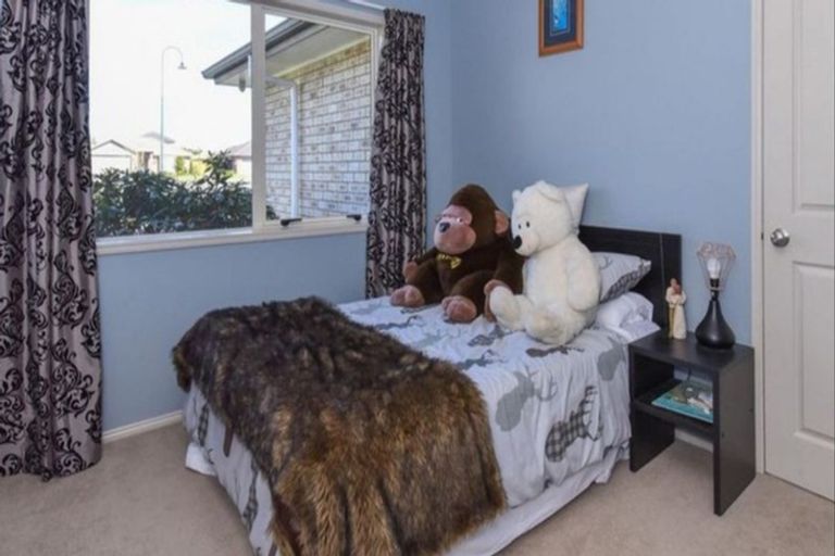 Photo of property in 9 Brechin Place, Wattle Downs, Auckland, 2103