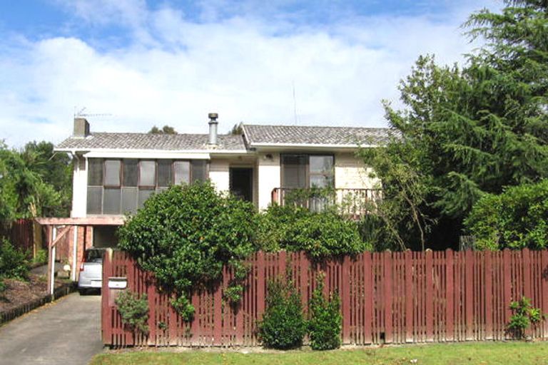 Photo of property in 68 Barrys Road, Glendene, Auckland, 0602