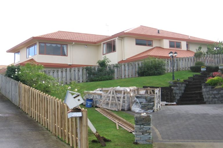 Photo of property in 7 Figtree Terrace, Goodwood Heights, Auckland, 2105