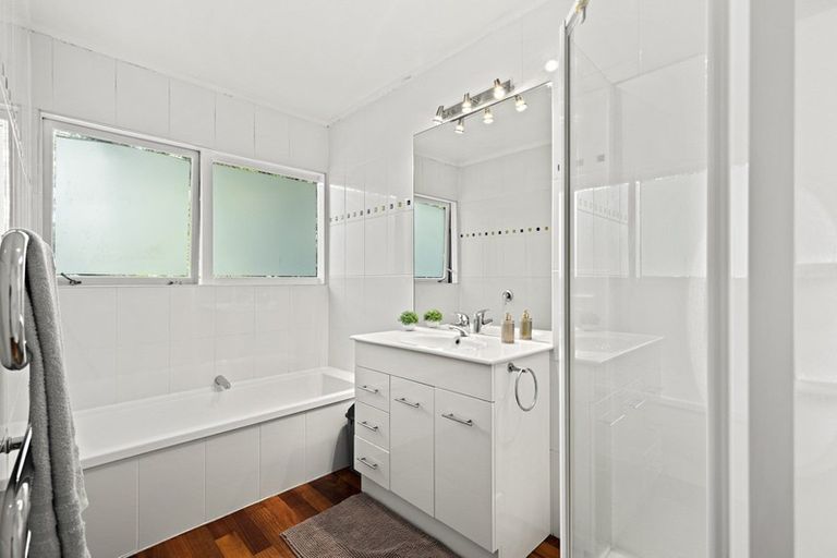 Photo of property in 26a Hauraki Road, Hauraki, Auckland, 0622