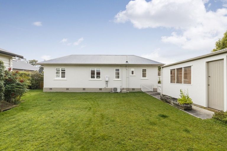 Photo of property in 6 Manuka Street, Hokowhitu, Palmerston North, 4410