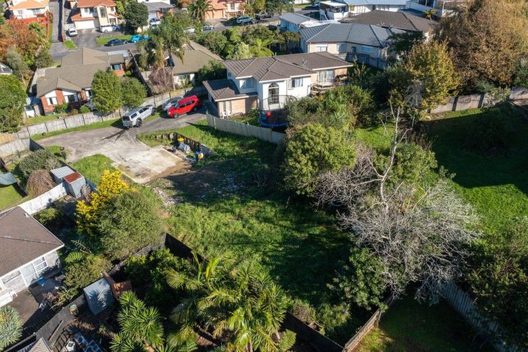 Photo of property in 16 Millstream Drive, Henderson, Auckland, 0610