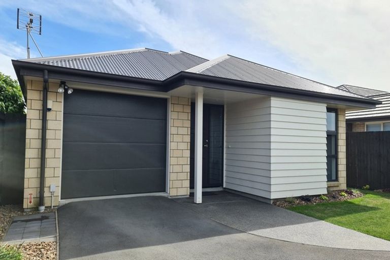 Photo of property in 5 Koreke Lane, Halswell, Christchurch, 8025