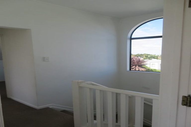 Photo of property in 26 Barneys Farm Road, Clendon Park, Auckland, 2103