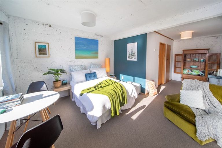 Photo of property in 43 Cheviot Street, Roxburgh, 9500