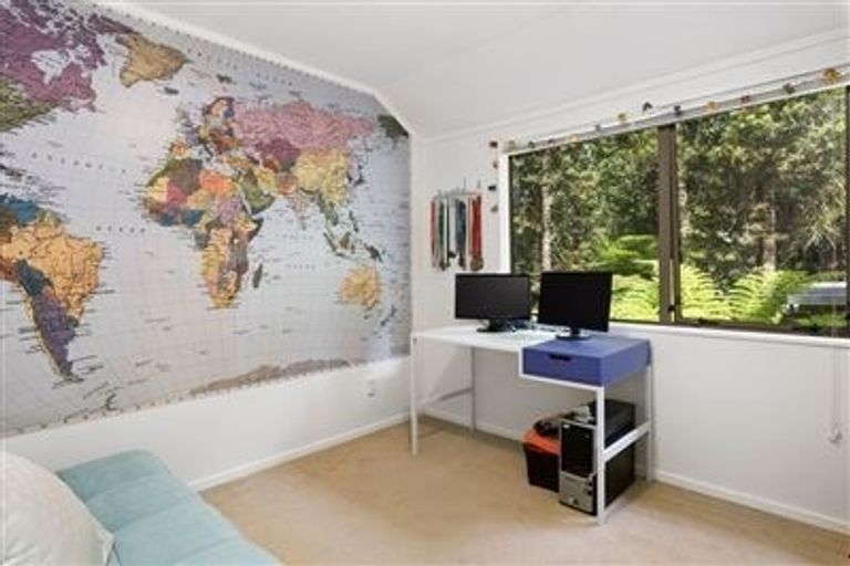 Photo of property in 2/48 Park Hill Road, Birkenhead, Auckland, 0626