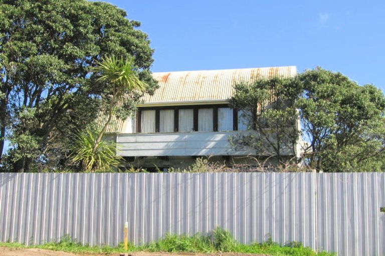 Photo of property in 122 Karewa Parade, Papamoa Beach, Papamoa, 3118