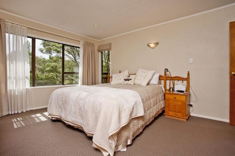 Photo of property in 20 Trelawny Place, Hillcrest, Auckland, 0627