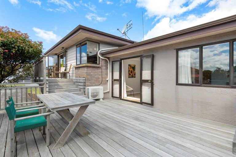 Photo of property in 14 Pitau Road, Mount Maunganui, 3116