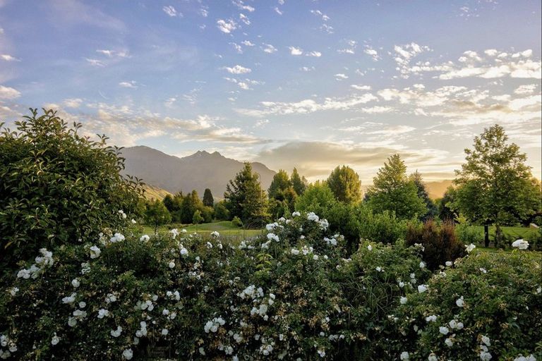 Photo of property in Butel Park, 133 Essex Avenue, Arrowtown, 9302