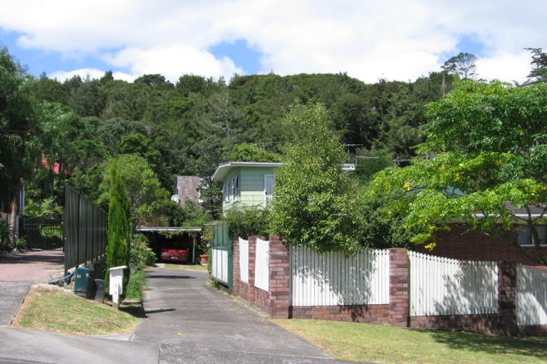 Photo of property in 1/28 Simon Ellice Drive, Bayview, Auckland, 0629
