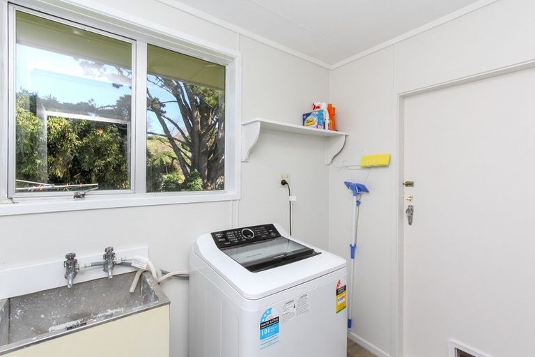 Photo of property in 119 Riversdale Drive, Merrilands, New Plymouth, 4312