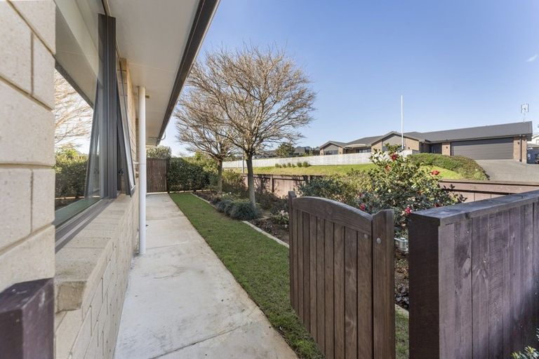 Photo of property in 53 Alberta Road, Glen Avon, New Plymouth, 4312