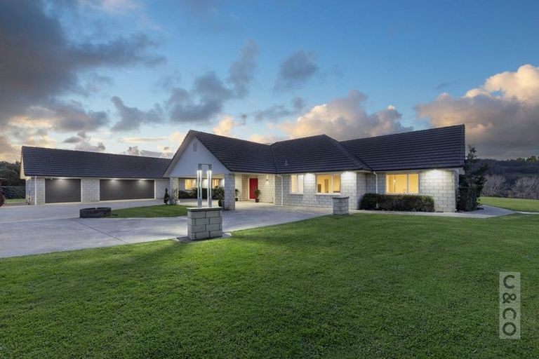 Photo of property in 1242 State Highway 16, Waimauku, 0883