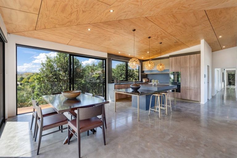 Photo of property in 27 Brownhill Road, Whitford, Manurewa, 2576