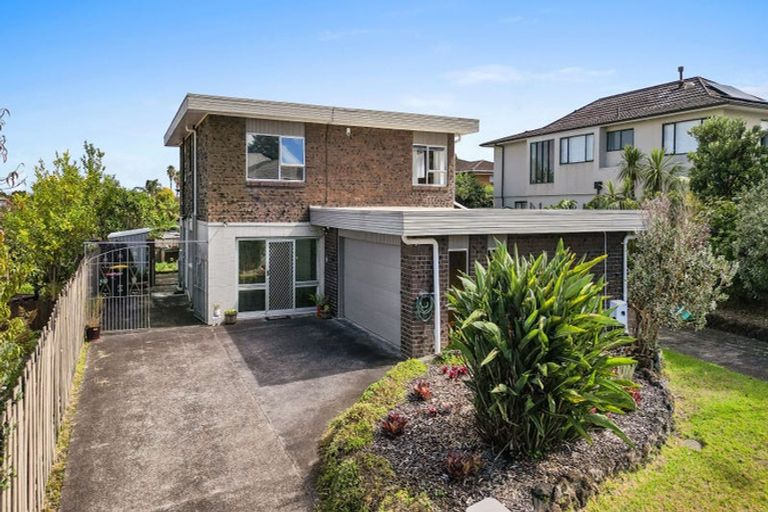 Photo of property in 45 Pigeon Mountain Road, Half Moon Bay, Auckland, 2012