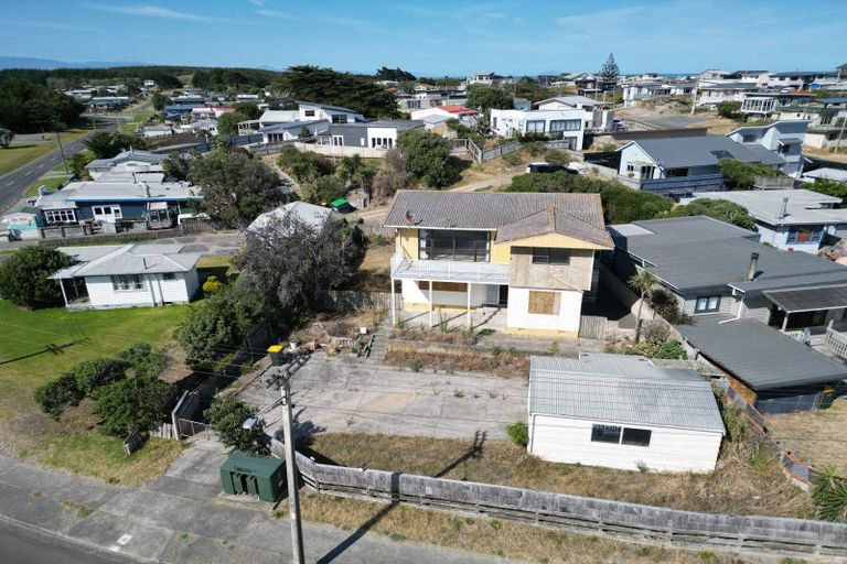 Photo of property in 2 Ocean Beach Street, Foxton Beach, Foxton, 4815