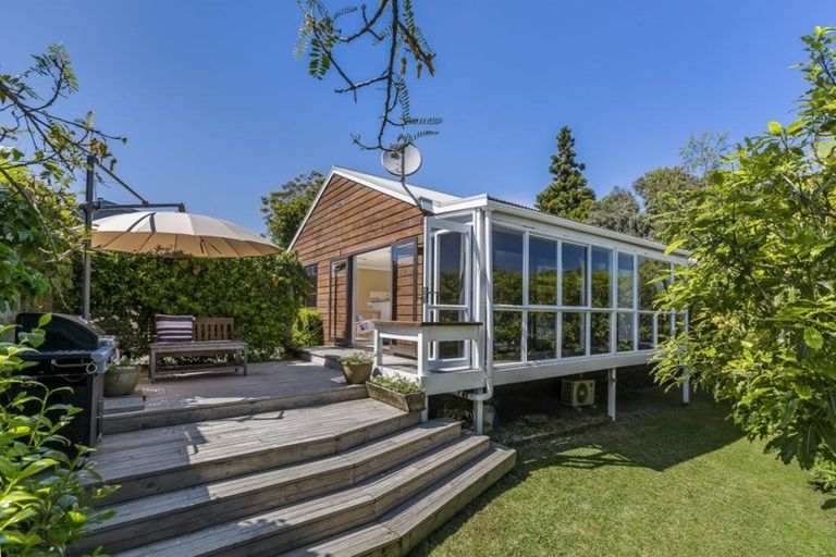 Photo of property in 1/72 Gloria Avenue, Te Atatu Peninsula, Auckland, 0610