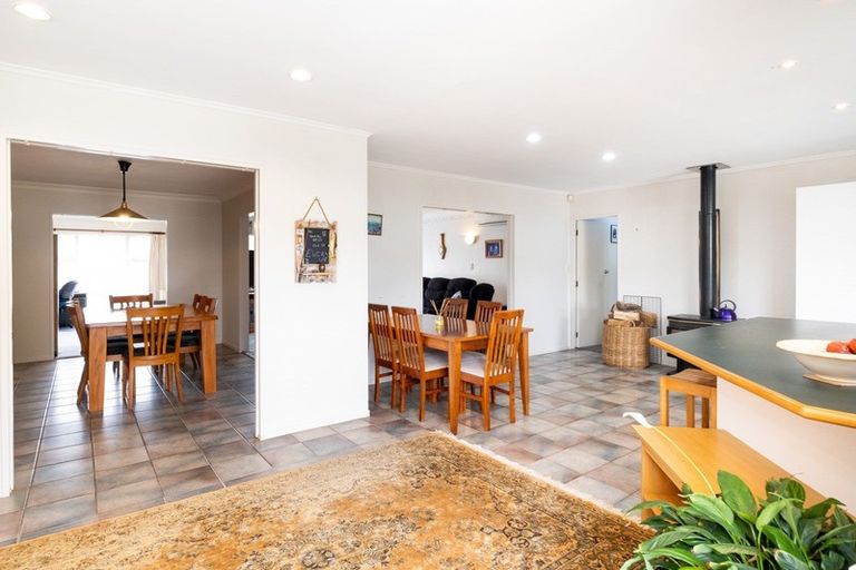 Photo of property in 4 Redwood Place, Te Awanga, 4102