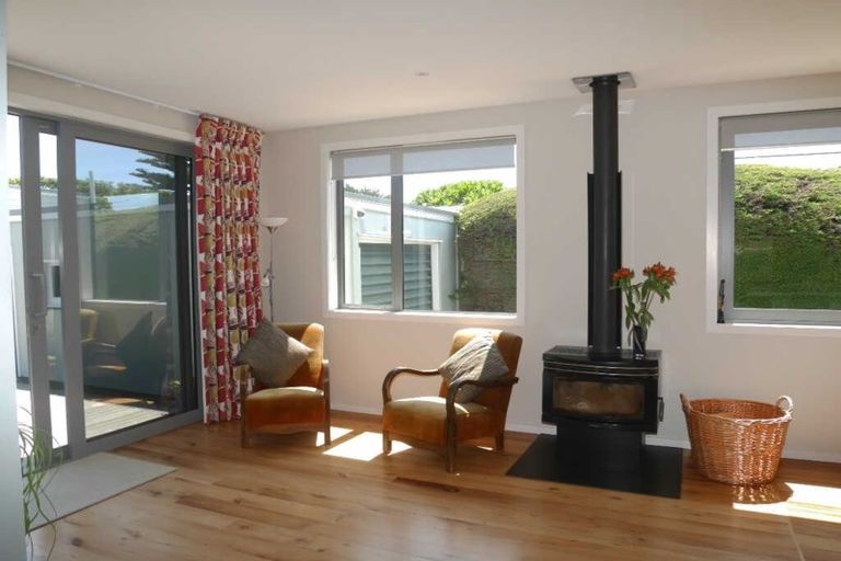 Photo of property in 22 Rauparaha Street, Waikanae Beach, Waikanae, 5036