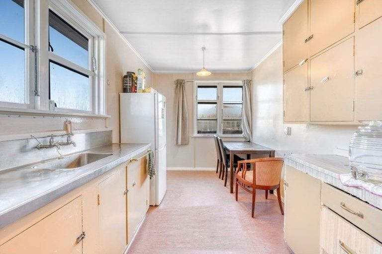 Photo of property in 4a Langford Street, Naenae, Lower Hutt, 5011