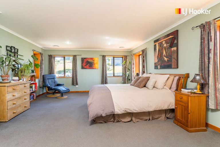 Photo of property in 41 Highgrove, Saint Clair, Dunedin, 9012