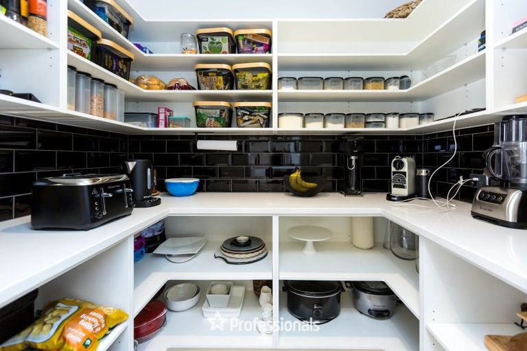 Photo of property in 4 Kerrigan Crescent, Wallaceville, Upper Hutt, 5018