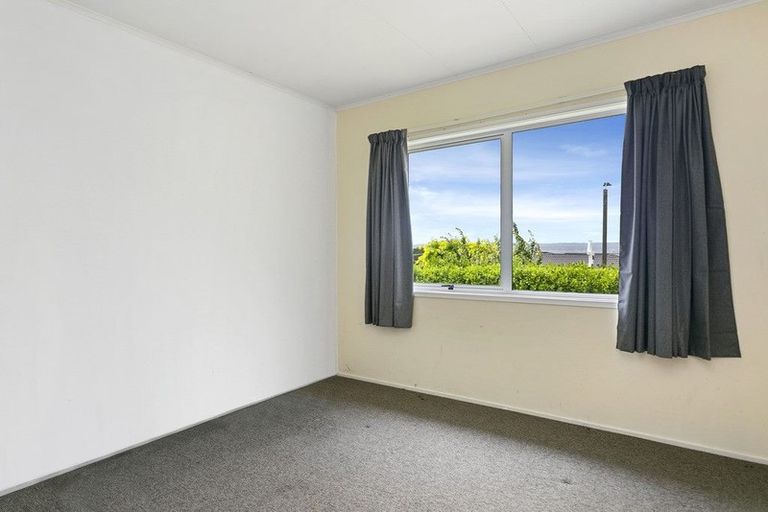 Photo of property in 9 Kinder Street, Acacia Bay, Taupo, 3330