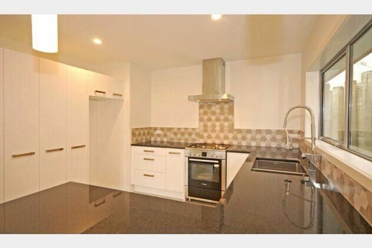 Photo of property in 150 Eskdale Road, Papakowhai, Porirua, 5024