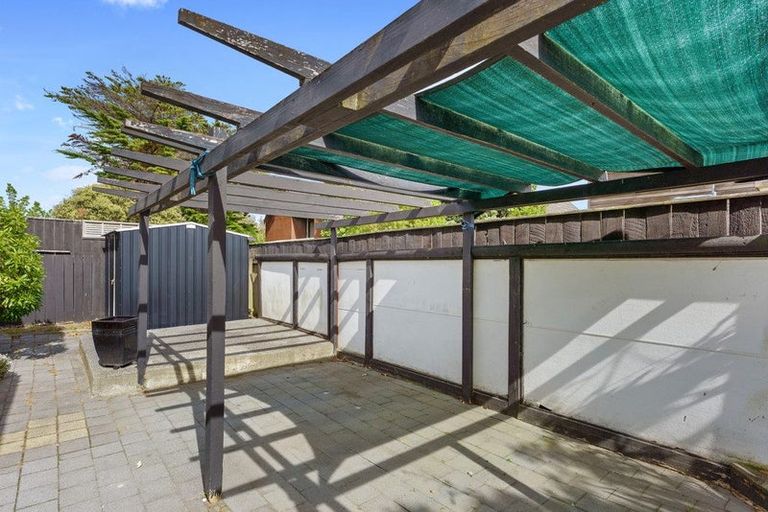 Photo of property in 167 Tutere Street, Waikanae Beach, Waikanae, 5036