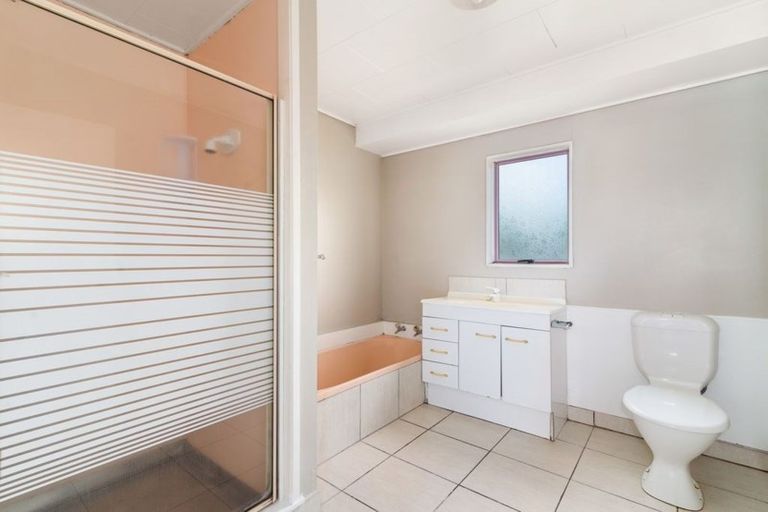 Photo of property in 94a Clayton Road, Mangakakahi, Rotorua, 3015