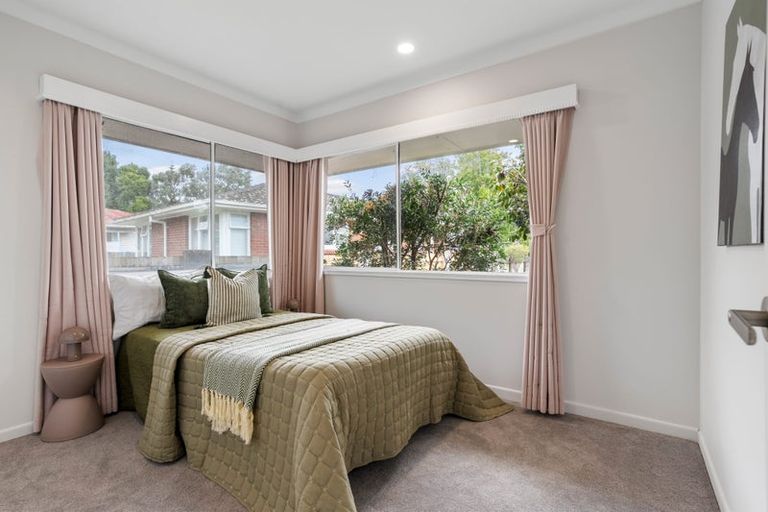 Photo of property in 186 Rangatira Road, Beach Haven, Auckland, 0626