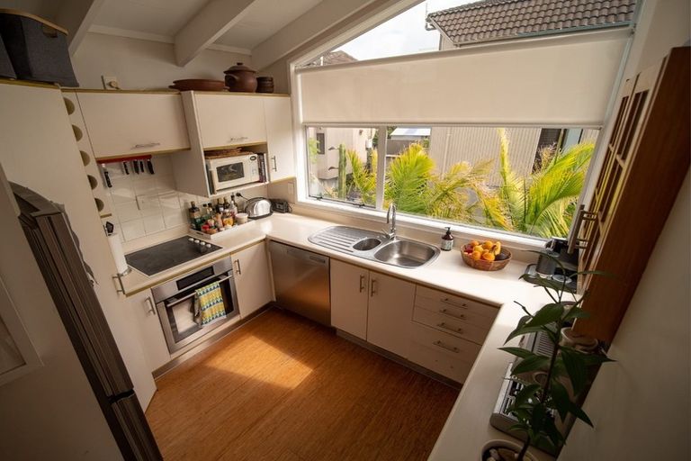 Photo of property in 1/47 Rawene Road, Birkenhead, Auckland, 0626