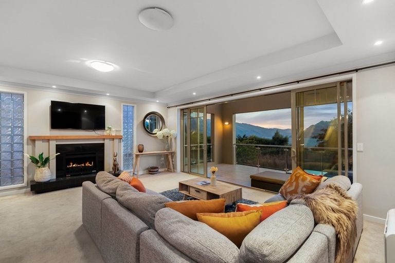 Photo of property in 10b Vancouver Drive, Queenstown, 9300