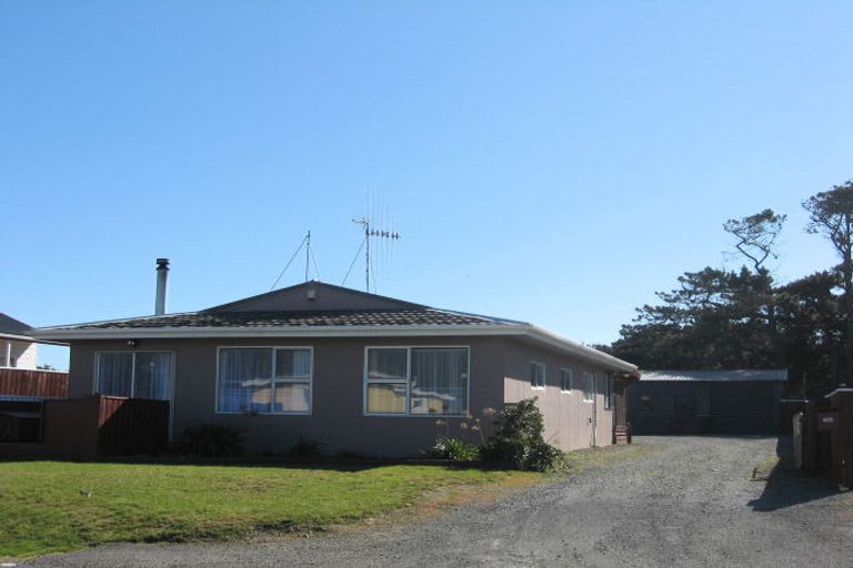 Photo of property in 622 Waitarere Beach Road, Waitarere Beach, Levin, 5510