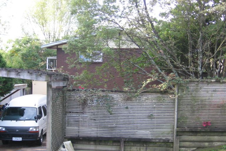 Photo of property in 104 Parrs Cross Road, Sunnyvale, Auckland, 0612