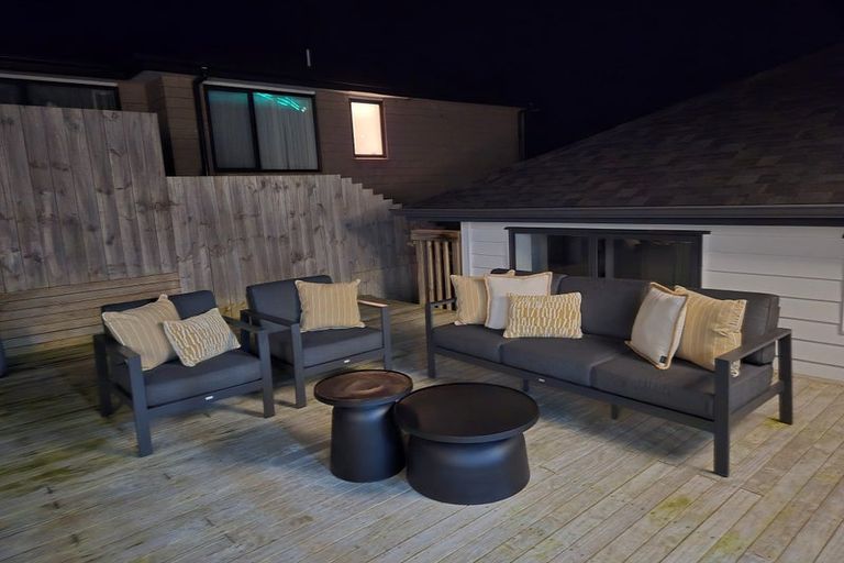 Photo of property in 27 Surf View Crescent, Red Beach, 0932