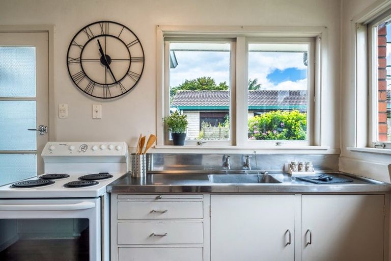 Photo of property in 6/43 Shakespeare Road, Milford, Auckland, 0620