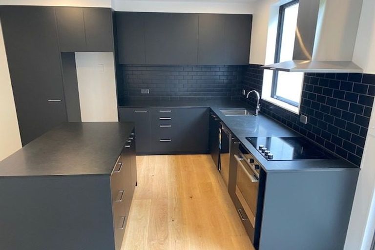 Photo of property in 23 Rua Kai Way, Brooklyn, Wellington, 6021