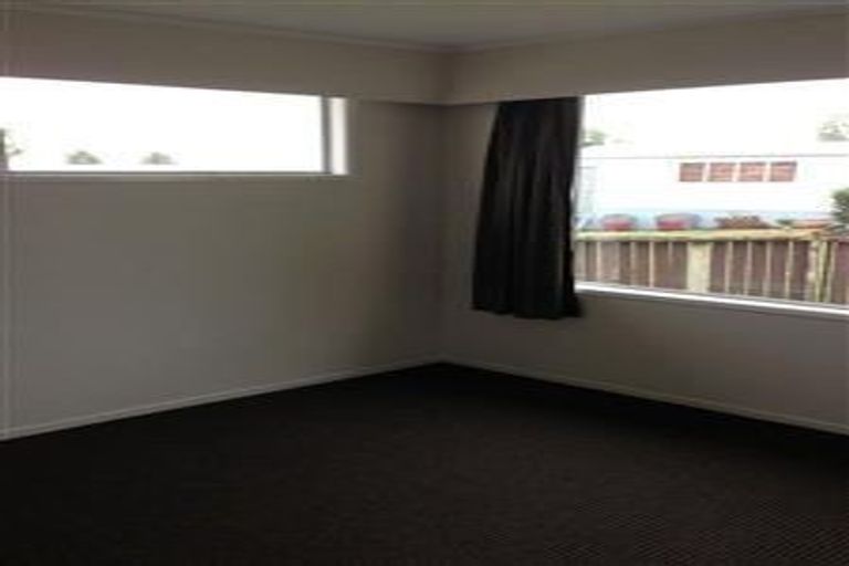 Photo of property in 11 Hyperion Drive, Randwick Park, Auckland, 2105