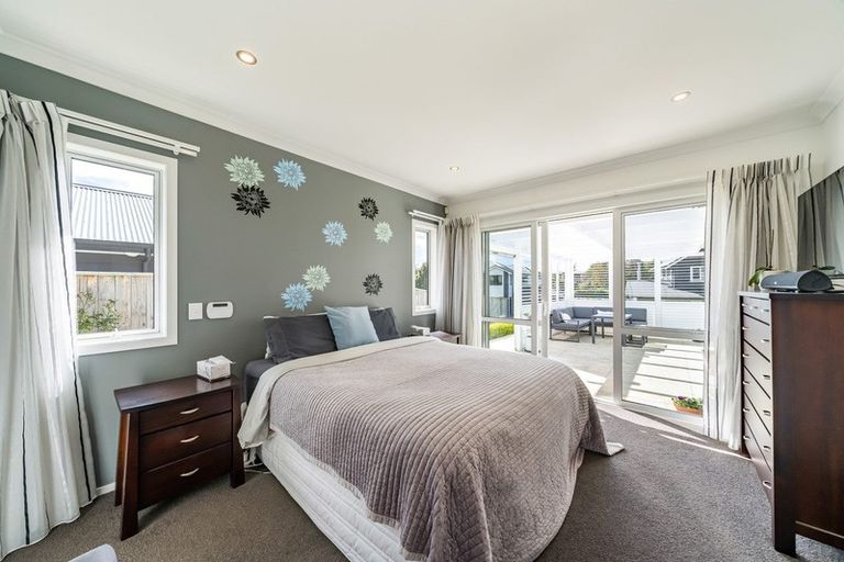 Photo of property in 35 Kurth Crescent, Silverstream, Upper Hutt, 5019