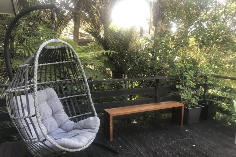 Photo of property in 185 Laingholm Drive, Laingholm, Auckland, 0604