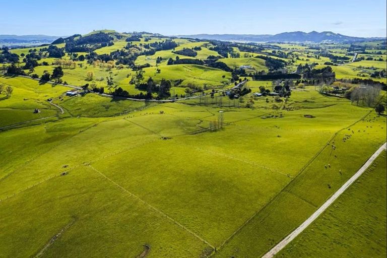 Photo of property in 1065 Pipiwai Road, Ruatangata West, Whangarei, 0176