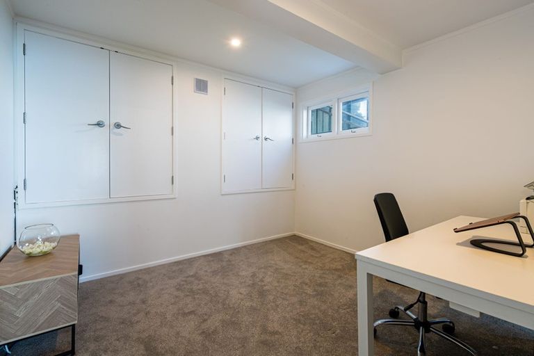 Photo of property in 2/259 Hurstmere Road, Takapuna, Auckland, 0622