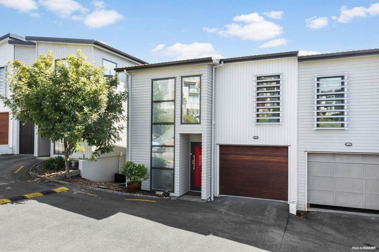 Photo of property in 42 Makamaka Lane, Albany Heights, Auckland, 0632