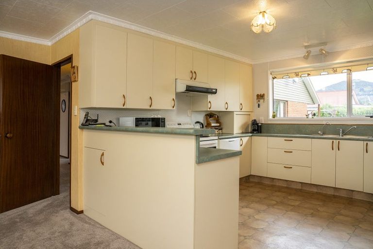 Photo of property in 86 Main Road South, Fairfield, Dunedin, 9018