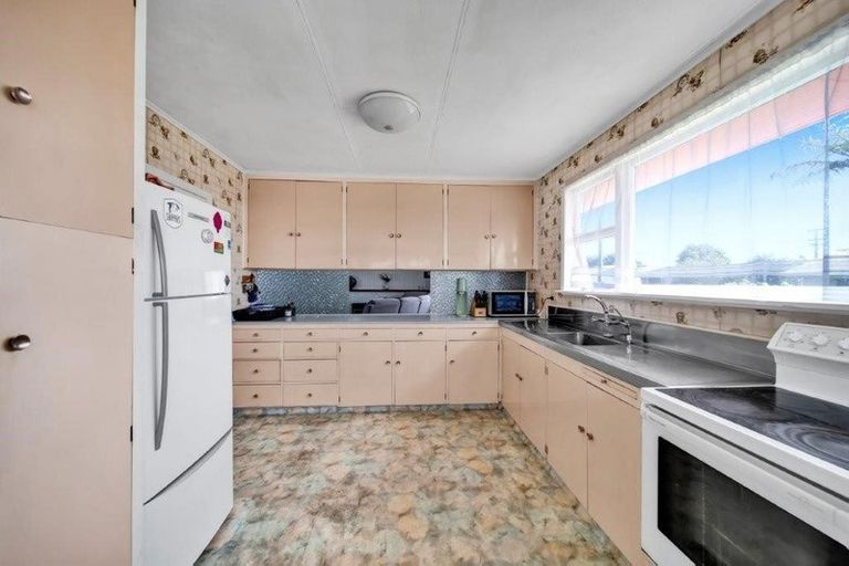 Photo of property in 2 Glasgow Street, Hawera, 4610